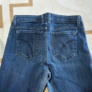 Joe’s Straight Leg Jeans Size 29